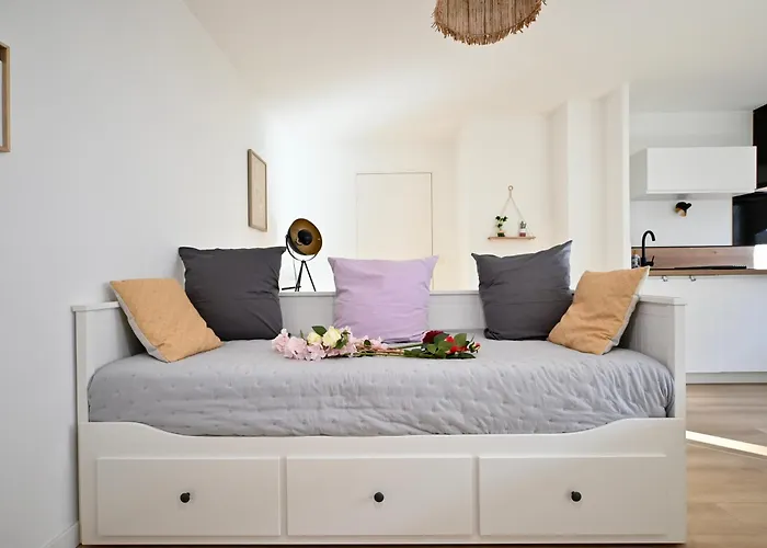 Appartement Spacieux Et Moderne A 10 Minutes Du Port De Vannes